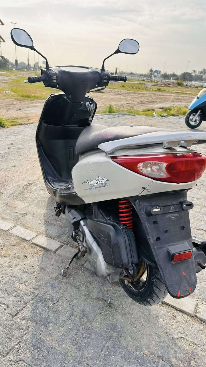 السلام عليكم بريز لايت جوه  دراجه كفاله شلعه معدل تشك الكاع  سلف هندر كهربائيات شغاله السعر ٦٠٠ وبيه مجال حك الجيه مكان مدينه الصدر ***********
