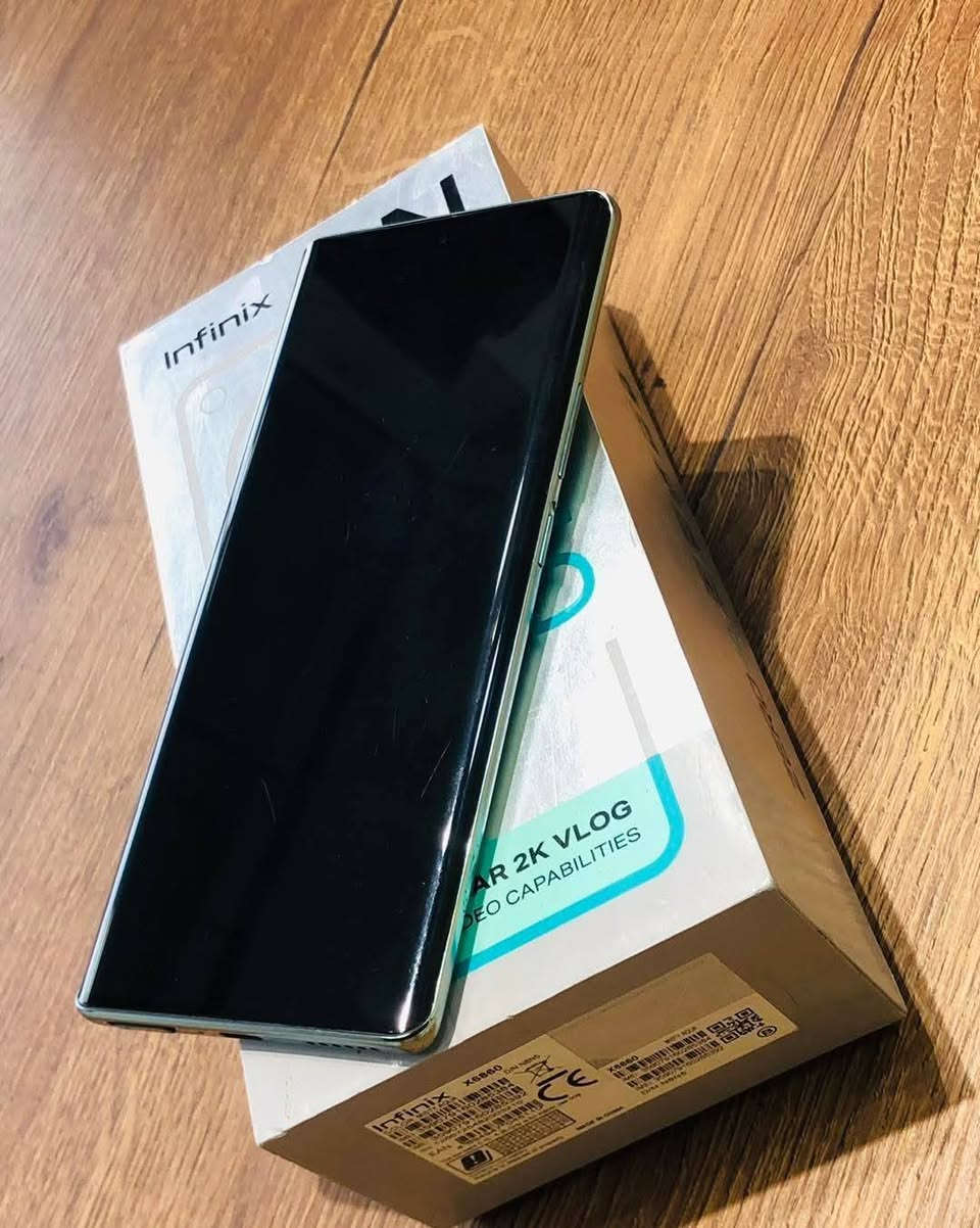 زيرو 40برو
ذاكره 512
داخليه 8+8
كامل. ملحقات
مكفول من العطل او صيانه
السعر. 235الف 
العنوان كربلاء ملحق الفارس
بيع. او مراوس. خاص. وتساب او اتصال

***********
