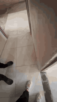 شقه طابق ثاني للبيع بشارع الي وره محل زكيه الشقه معمره جديد ارضيه بورسلين تعمير السقف كذالك جديد مشتغلينه يعني جاهزه للسكن من كلشي فقط نقص بيها ماطور الماء والتانكي بيها تعبان السعر 10ونص وقابل للتفاوض
***********
***********
