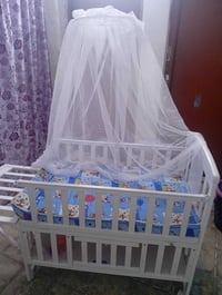 سرير اطفال • جديد • ديوانيه