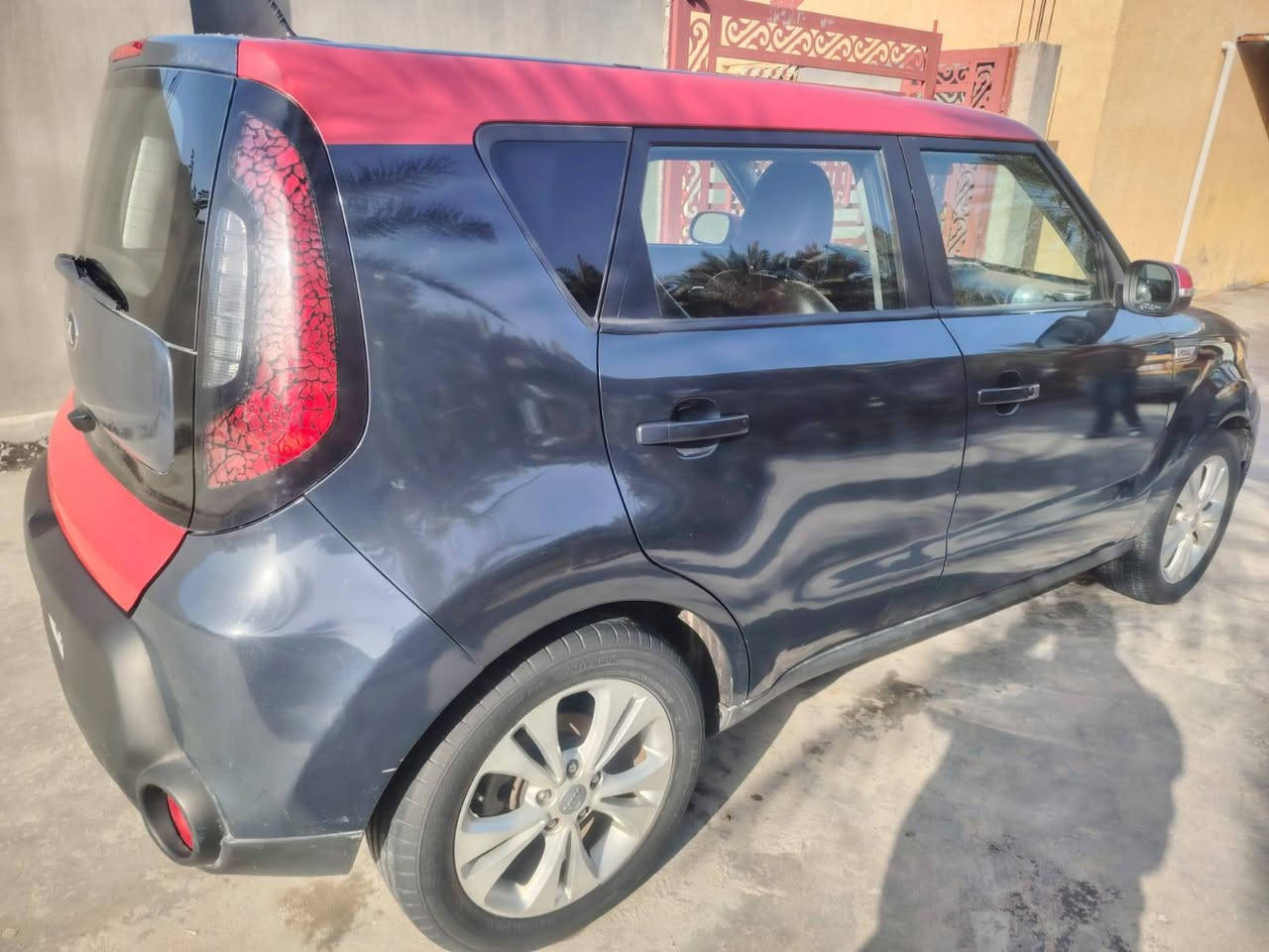 سلام عليكم للبيع كيا صول موديل 2016 مكينه 2000 السياره جاهزه مافيها نقص بيها ٤قطع بدون دواخل رقم بغداد بسمي مكاني بابل *********** السعر شده
