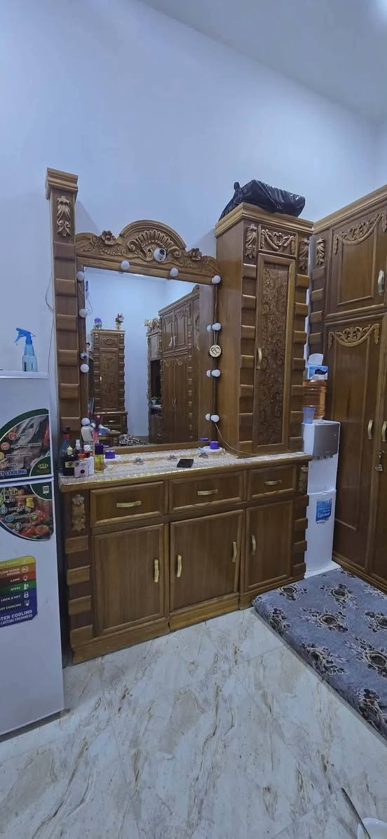 للبس غرفه حطاطه زان سعر مليون ونص وعنوان  الفلوجه عامرية رقم *********** للإستفسار
