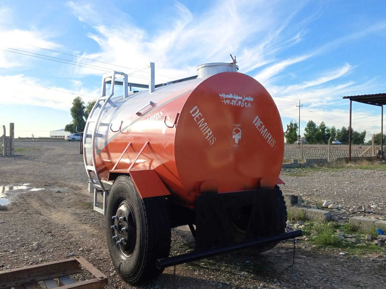 مقطورە حدید درجه اولى
دنكير تريله تاير 22 ونص شاصي بلادي 
20برمیــل  حسب طلب
المكان طوز خورماتو. طریق كركوك بغداد .قرب المطعم جنة العراق.
للاتصال على الرقم
*********** اتصال او واتساب
توجد خدمات توصيل لكافه المحافظات عروضنا مميزه واسعارنا مناسبه
