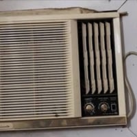 مجموعه مكيفات عدد اربعه للبيع عل فحص الحجم طنين نوعهن جنرال كري فالكون...