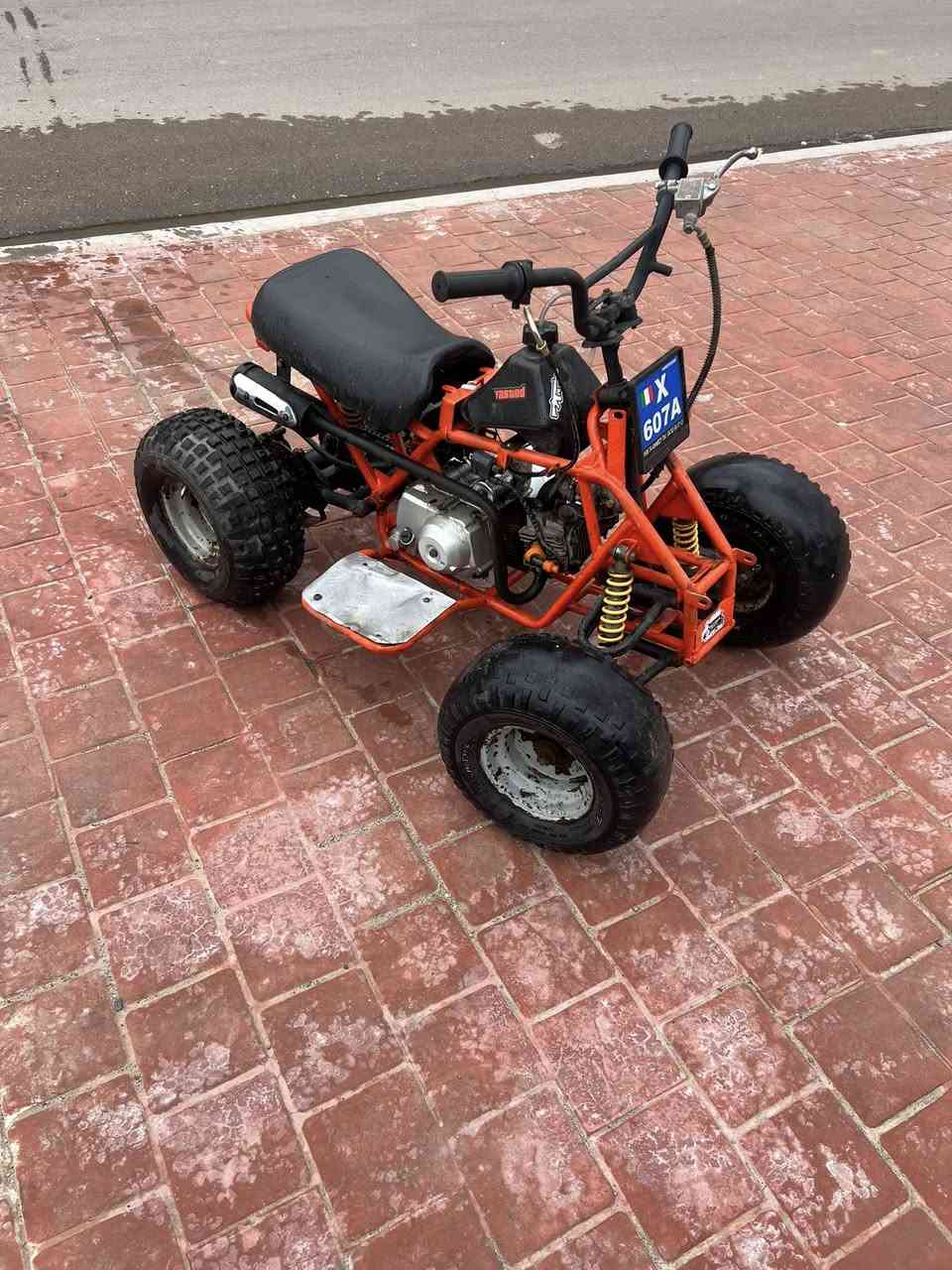 السلام عليكم دراجه رباعيه مكينه كير اوتو دراجه 3نمر وبيه بگ دراجه شوكت ما تجيه نكره سلف دراجه كامله مكمله بس تايراته تعبانه وبيه واحد جديد العنوان بغداد الشعب سوك شلال ***********
