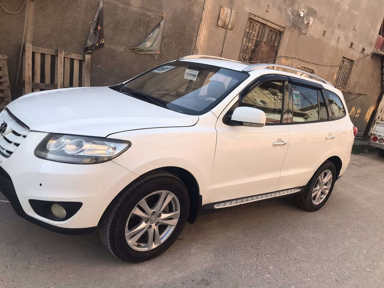 سنتافيه خليجيه موديل 2011 رقم بغداد انكليزي بسمي فول موصفات بصمه كشن كهربائي مري شفت سبعه راكب تبريد ٣قطع فول موصفات جاهزه حداديه تبريد تخم تاير مابيه نقص الصبغ مذكور بل السونار شواصي احواض مكفول السعر 113 وبيها مجال *********** مكان السياره ذي قار
