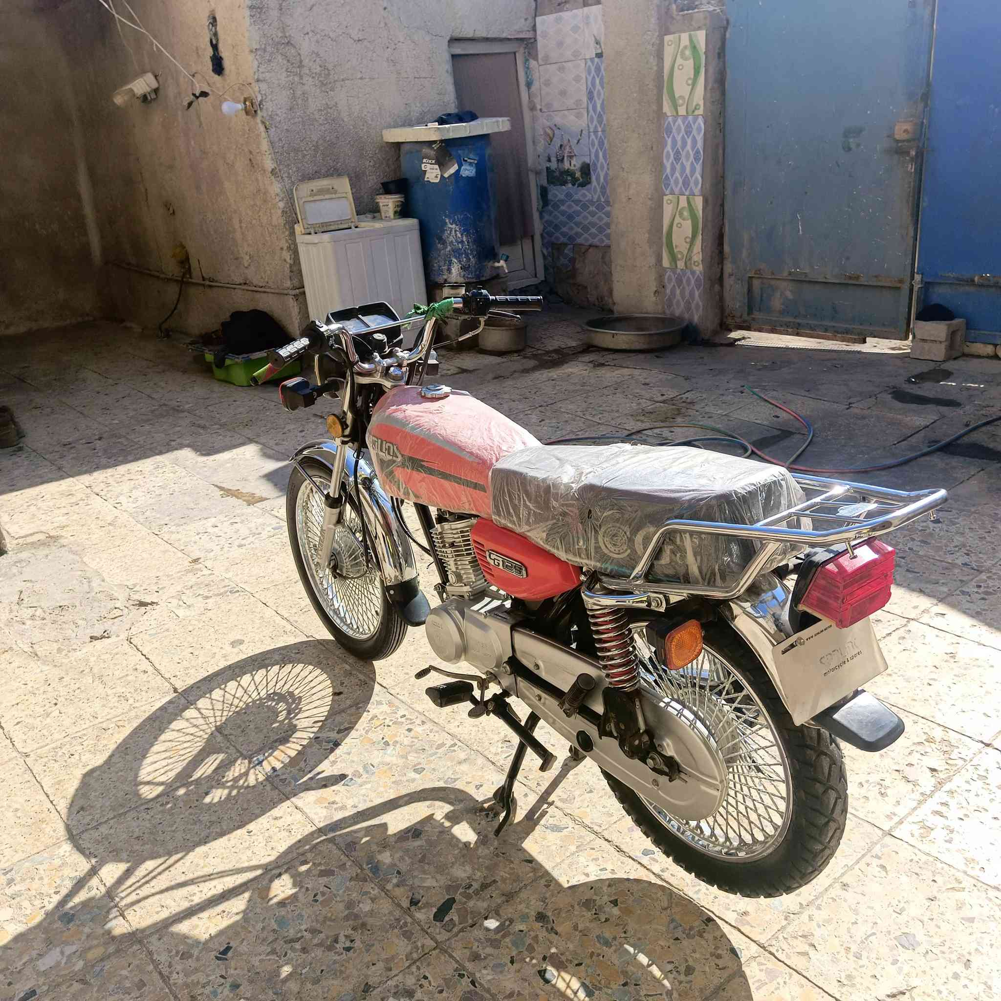 السلام عليكم دراجه ايرانيه امتياز موديل 23 دراجه جديده نظيفه العنوان بغداد حيور منطقه سبع قصور السعر 800 وبيها مجال شيء قليل هذا الرقم***********
