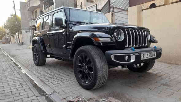 السياره  Jeep Wrangler 4Xe 2023 2.0L 4 plug-in
حجم المكينه : 2000 تيربو + هايبرد + بلكن شحن خارجي

القدرة الحصانية 375 حالة حال الهيمي 

الشحن يمشيك 30 ميل

المسافه المقطوعه : ٢٥ الف ميل     

حادثها طخه بالبنيد حسب ماموضح بالصور بعدها مامصلحه على وضعها من امريكا بيها ايرباك ستيرن ودشبول
           
رقم بغداد بعد مامسوي المعاملة حتى مباشر تترقم باسم المشتري

#المواصفات 

1.قماره تتفصخ اصير كشف
2.بصمه 
3.لوكير
4.كشافات 
6.شحن خارجي
7.بك لايت لد 
8. شاشه
9.سستم صوت دمام خلفي + امامي 
10.لايتات زنون هايلوجين
11.كشنات جلد اسود بلادي 
12.سقف اسود بلادي 
13. تحكم استرين
14. ويل حجم 20 سعر ٢٧٥ بيه مجال ***********اتصل
