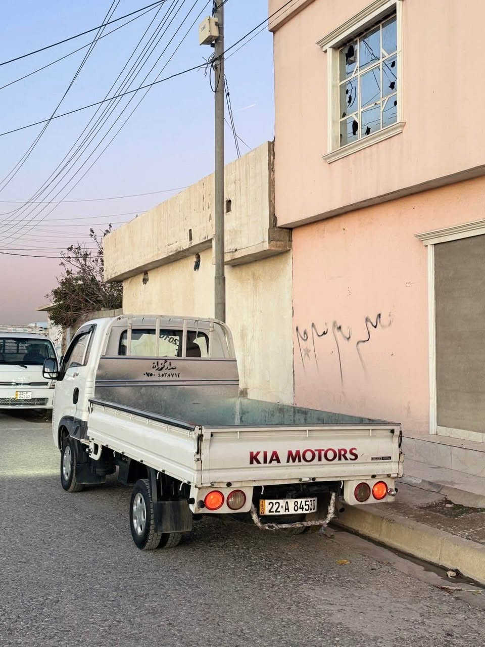 سلام و علیک . کیا مۆدێل ٢٠١٠ لۆک دووپەڵە بۆیاخی هەیە هیچی تری نییە زۆر جوانە سەیارەکە سەنەوی و رەقەم و هەموو شتی تازەیە تا ٢٠٣٠ بەناو خۆمانە زەریبەی لەسەر نیە نوقسانی نییە گێڕ و مەکینە و ئەکسل و شانسی بەشەرت  نرخی ٩٧ گەڵا و مەجال *********** أربيل, العراق
