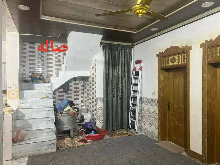 سلام عليكم الشرائي يجي خاص ويدلل
بيت 130متر بناء طابوك جمهوري الأساس صب كونكريت والسقف صب كونكريت 
غرفتين 
صاله 
مطبخ 
استقبال
حمام داخلي 
حمام خارجي
تشاريف كامله
الارضيه بورسلين
الجدار سيراميك ابو 120
بورك كامل 
السعررر 57وبي مجال 
المكان النجف الأشرف عله جهت شارع المطحنه عمود 321
*********** متوفر واتساب
