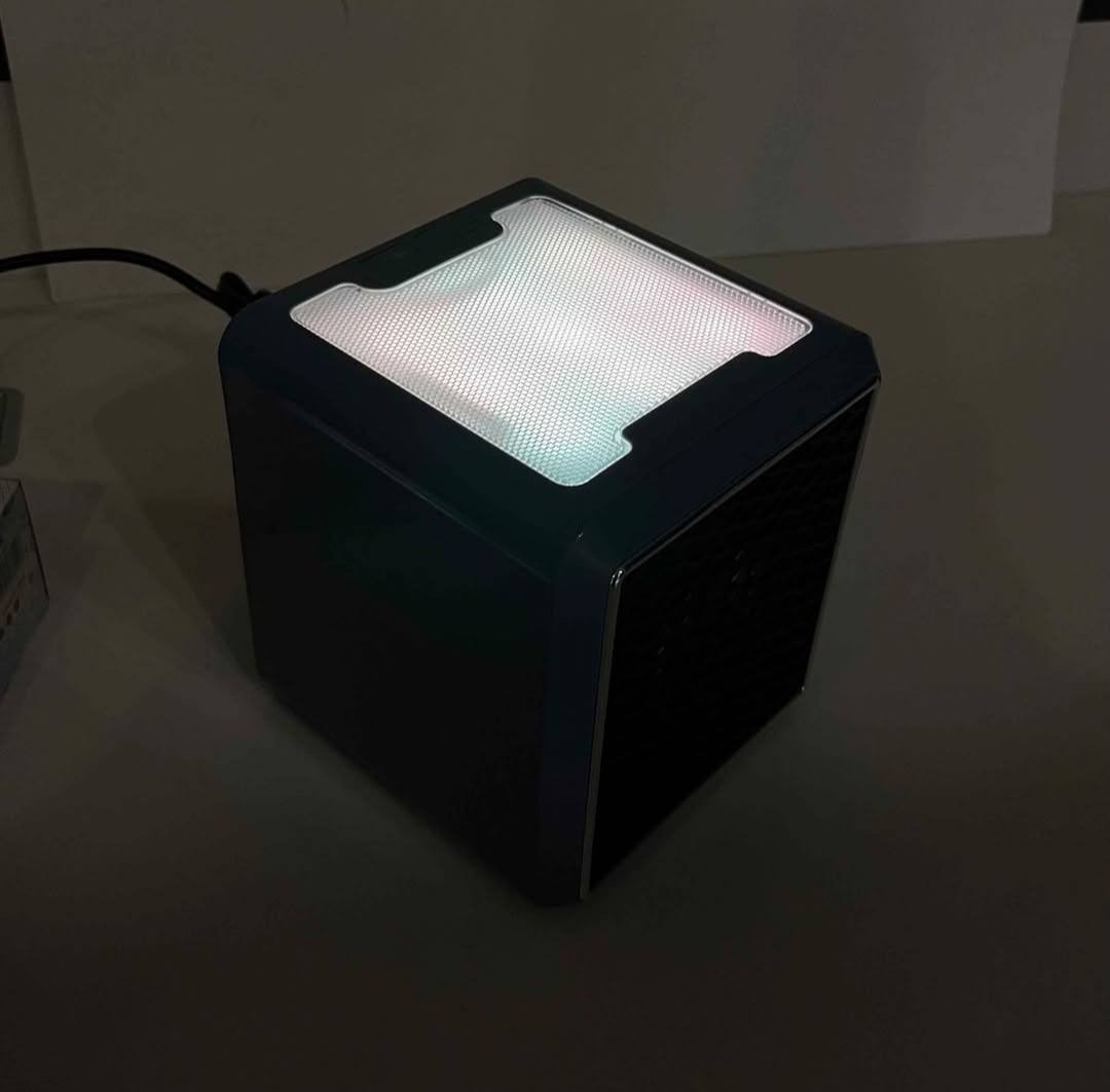 دفاية كهربائية سيراميك Handy Heater Pure Warmth بقدرة 1500 واط مع فلتر True Shield

دفاية كهربائية مدمجة تعمل بتقنية السيراميك لتوفير حرارة مريحة وسريعة في مختلف المساحات داخل المنزل أو المكتب.

 • تقنية تسخين سيراميكية متقدمة توفّر حرارة قوية ومباشرة
 
• قدرة تشغيل عالية 1500 واط لتدفئة فعّالة
 
• فلتر True Shield يساعد على تنظيف الهواء أثناء التسخين

• تحكم بثلاث سرعات تشغيل: منخفض – متوسط – عالي
 
• اضاءة متعددة

• تشغيل هادئ مناسب للاستخدام اليومي
 
• تصميم بسطح خارجي Cool-Touch لراحة وأمان أعلى
 
• حماية إيقاف تلقائي عند الانقلاب (Tip-Over Auto Off)

 • النوع: دفاية كهربائية سيراميك
 • القدرة: 1500 واط
 • مستويات التشغيل: 3 سرعات (Low / Medium / High)
 • نظام الأمان: إيقاف تلقائي عند الانقلاب
 • الهيكل الخارجي: بارد الملمس (Cool-Touch Case)
 • التحكم: أزرار بإضاءة LED
 • سلك الكهرباء: مدمج داخل الجهاز
السعر🔥 25🔥الف وتوصيل مجاني 🚕🚕 بغداد, العراق


**إذا كنت صاحب هذا الإعلان وتريد حذفه لأي سبب، رجاءا أرسل رسالة إلى الدعم الفني**