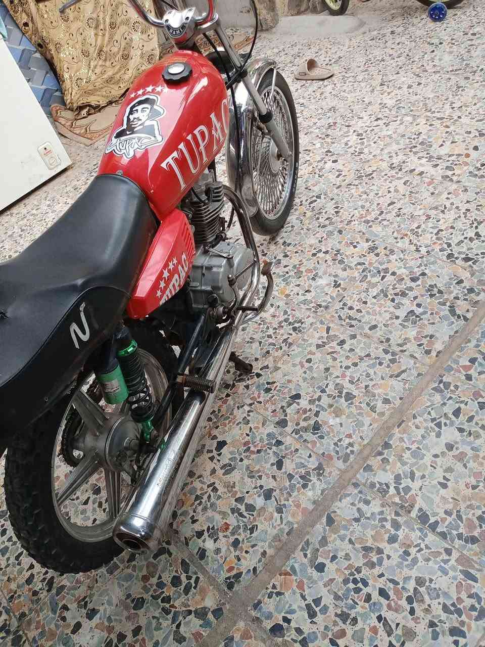 دراجه شلامجه حربيه مكينه ارشه بيه شلعه طيران دراجه تعمير جديد السعر ٤٢٥ وبيه مجال قليل مكاني بغداد منطقه رشاد قرب فلكه حي نصر ***********152 هاذ رقمي مو شراي لا تعبني خيك
