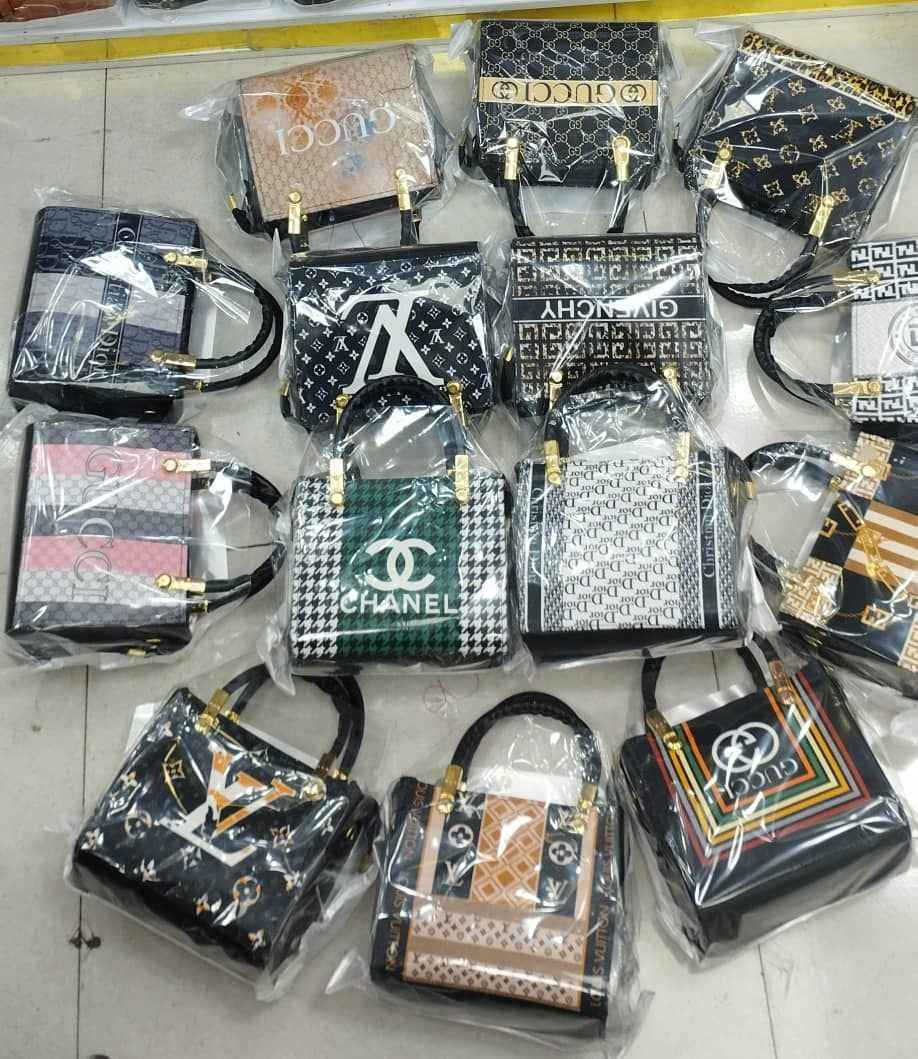 السعر 10 الاف التوصيل 3 الاف فقط بغداد, العراق


**إذا كنت صاحب هذا الإعلان وتريد حذفه لأي سبب، رجاءا أرسل رسالة إلى الدعم الفني**