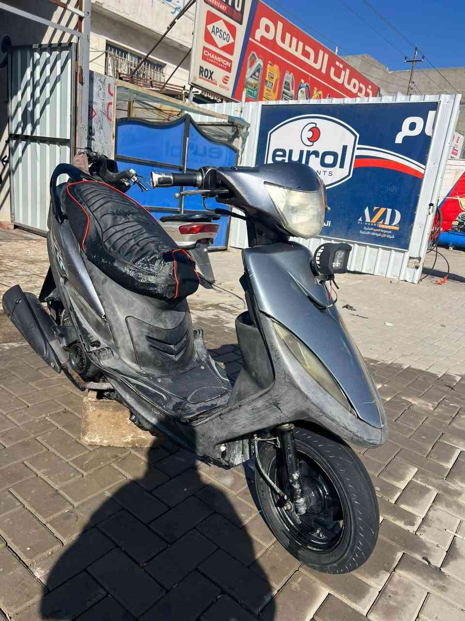 سلام عليكم دراجه ماكس عدله بلادي 49 نكره سلف كفرات دراجه ملحه 🤷💫 اصليه مختمه كلها شغاله دراجه نضوح  🚴خير من الله طستها حلوه 550قفل مكاني بياع شارع قطره ندى 🤍 *********** ❤️
