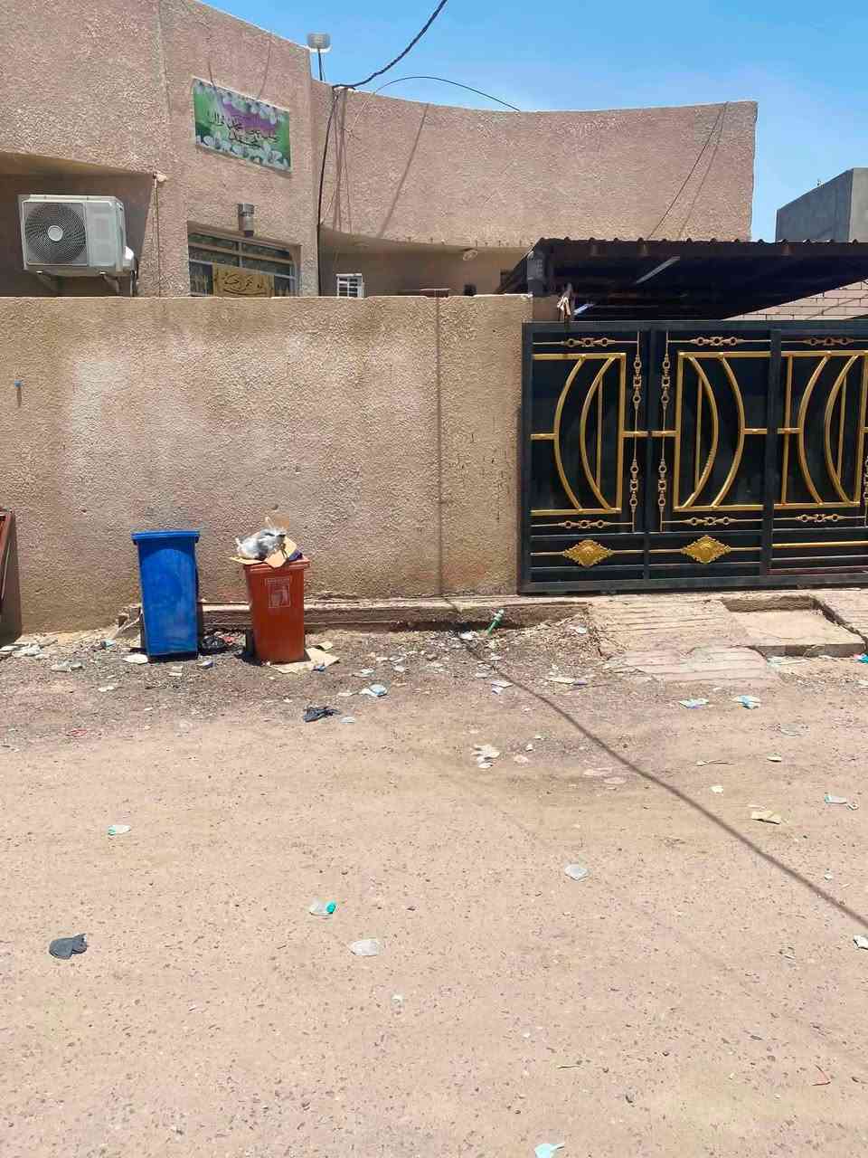 � بيت للبيع – حمدان / شارع المركز

📍 الموقع: حمدان – شارع المركز – قرب سنتر وأفران الملاك

📐 المساحة: 150 م²
🏠 طابق واحد
🧱 بناء بلوك درجة أولى

🔹 غرفتا نوم
🔹 صالة
🔹 مطبخ
🔹 ديوانية
🔹 صحيات داخلي وخارجي
🔹 كراج كبير

✅ موقع حيوي قريب من الخدمات والأسواق
✅ مناسب للسكن العائلي

💰 السعر: 100 مليون دينار

📲 واتساب: ***********
📞 اتصال: ***********

🏢 مكتب الكعبي للعقار للاستثمار العقاري والمقاولات

#بيت_للبيع
#حمدان
#شارع_المركز
#عقارات_البصرة
#بيع_وشراء_العقارات
#مكتب_الكعبي_للعقار
#استثمار_عقاري
#البصرة�
