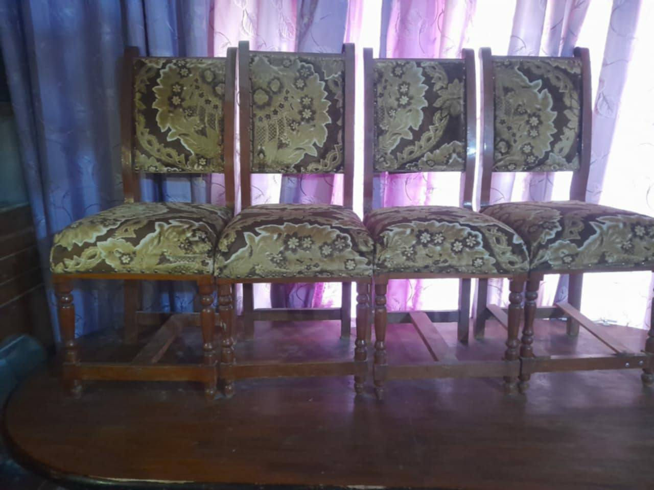 سلام عليكم 
ميز طعام زان ثقيل 
العنوان الرمادي شارع الجانبين 
الاتصال رقم الهاتف ***********
سعر 250 وبي مجال لشراي
