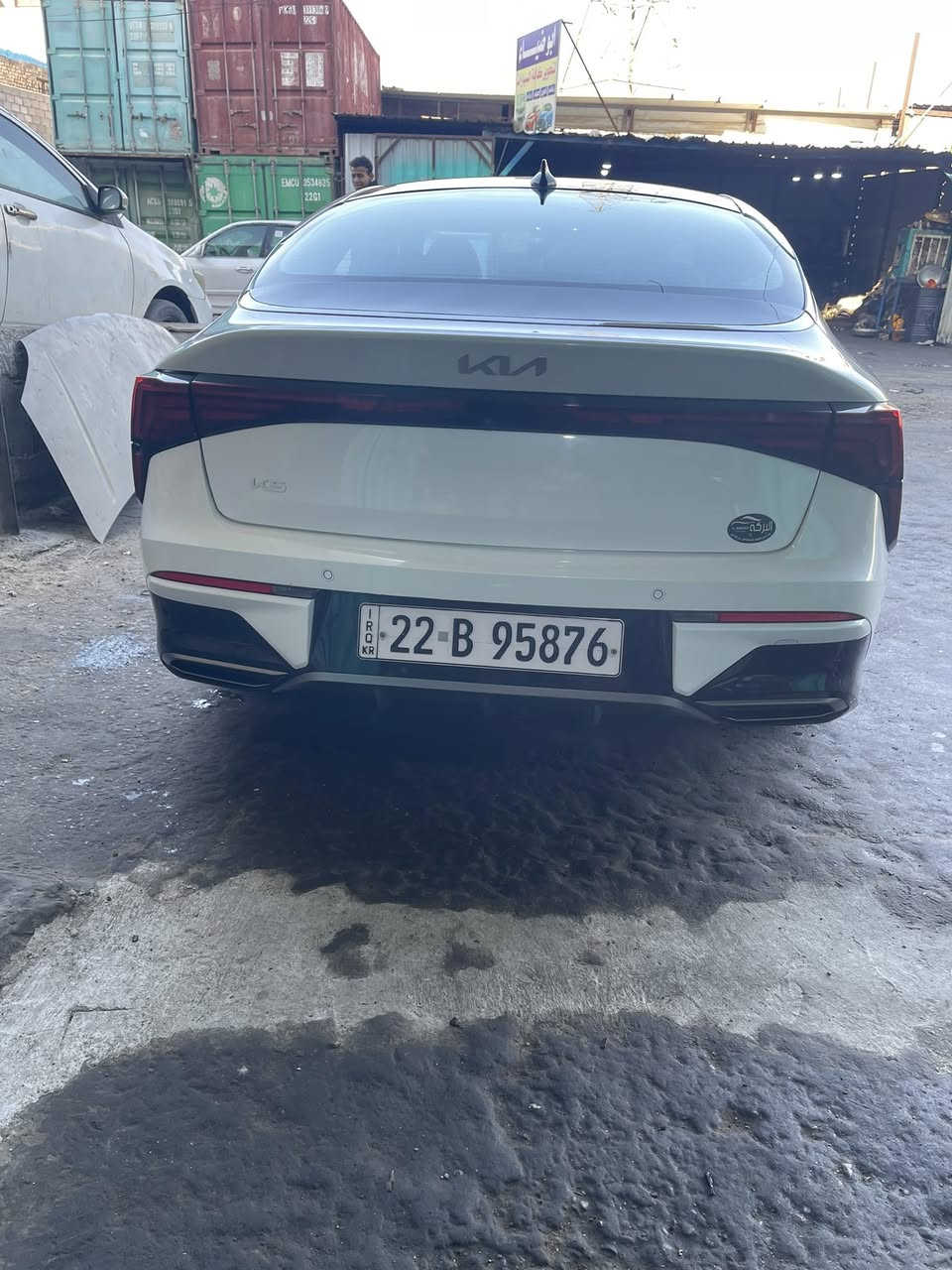 السلام عليكم كي 5 2024 مواصفات VIP ماشيه 39 ألف مكفوله رقم أربيل بسمي السعر 240 مكان السياره بغداد شارع فلسطين للاستفسار الاتصال ***********
