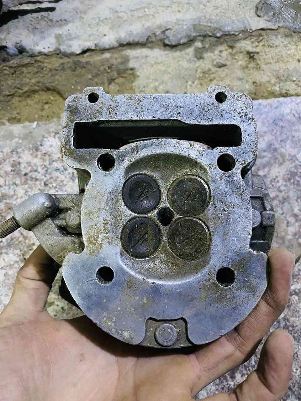 سلام عليكم تزويد قطع حلوه
ويل خلفي بس عنكبوت جديد كلش 
وكابريتر قفاز ماعرف تشتغل لا لان متروكه حجم 32
قبق هندر تزويد بلادي مو تجاري 
شيال راجع كرزي توبو اصلي تايوان 
كاور سكنس ماكس يشغل 66 و68
وصالنصا كامله هيه وبطيخه وشيال
وبوري عدل مال دراجات مزوده 
شراي خاص وليأخذ شلعه حسبهم سعر حلو مكاني ناصريه مركز ***********
