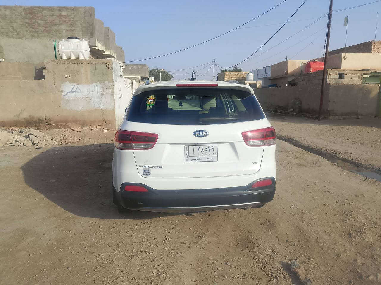 السلام عليكم سورنتو للبيع موديل 18 رقم واسط نص فول 6 سلندر متجاية مكينة نظيفة واكسل وكير وتخم تاير كله جديد ومكفول وتبريد فول و3 قطع
سيارة خير من الله مال جناي 
السعر 180$ وبيها مجال قليل للشراي 
***********
