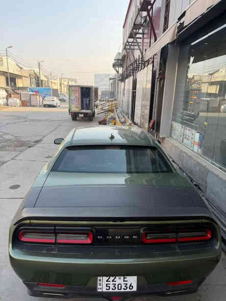 السلام عليكم
جالنجر 2018 
6سلندر 
تشغيل عن بعد
ويل 20 اصلي مو تجاري
شاشه وسط كار بلي
ماشيه 77mi
حادث جاملغ يمين وبنيد بدون لغود وشواصي ودواخل صور الحادث موجودات 
صدر امامي جديد 
كير ومكينه مكفولات ما مفتوحات بلادي
السياره عليها ادامة كاملة لمنظومه البانزين 
حجر البيئه موجود 
اي كلوب بالدشبول ماكو
دعاميه محدثه srt 
وادامه كامله لمنظومه الماء
مكان بغداد 
***********
168 وبيه مجال
