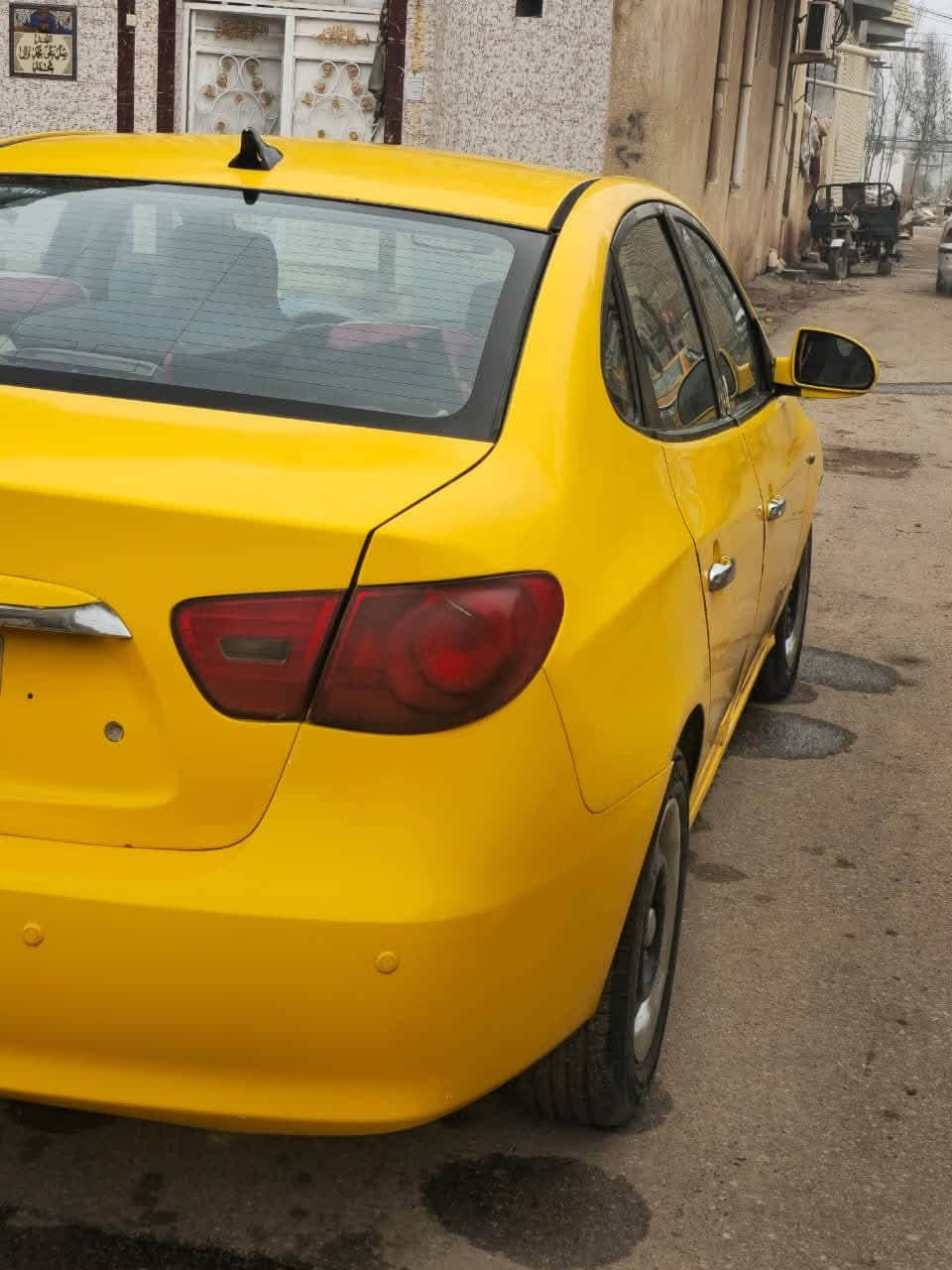 السلام عليكم الأنترا 10  رقم ذي قار بسمنه السياره بيها جاملغ وبنيد ولباقي كفاله كير حداديه تخم تاير بس تبريد عوزها مصفره هيئه وغرامات السعر ٨٠ وبيها مجال مكان شطره الشراي يتصل غير متواجد عل فيس ***********

