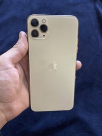 11 برو ماكس  ذاكرة 64  بطارية 100🔋 تك سيم  نموذج M نظافة 99% مبدل شاشه...