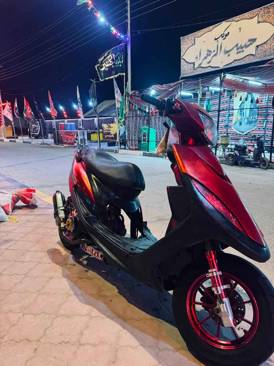 سلام عليكم دراجه مكينه ٥٥  
بيها تزويد خير من الله  
شايل راجع للمكينه توبو 
يدات بريك كوسو 
كلج خلفي أفسي إس 
كلج امامي رياضي بس تجاري
كفرات بلادين جارد 
سوادات بيهن بلادي وليهن جديد 
دبلات امامي رياضي  لايت زنون 
بكلايت بلادي 
سبايدر كاربون فايبر 
قبق فلاوين  
صالنصه اصليه كاربون 
حبايب دراجه مخليلها ويل خلفي  ترهيم 
دراجه بيها نقوصات وإير عداد   عتله مال كشن 
عنواني البصره جزيره  
سعر ٩٠٠ 
***********
