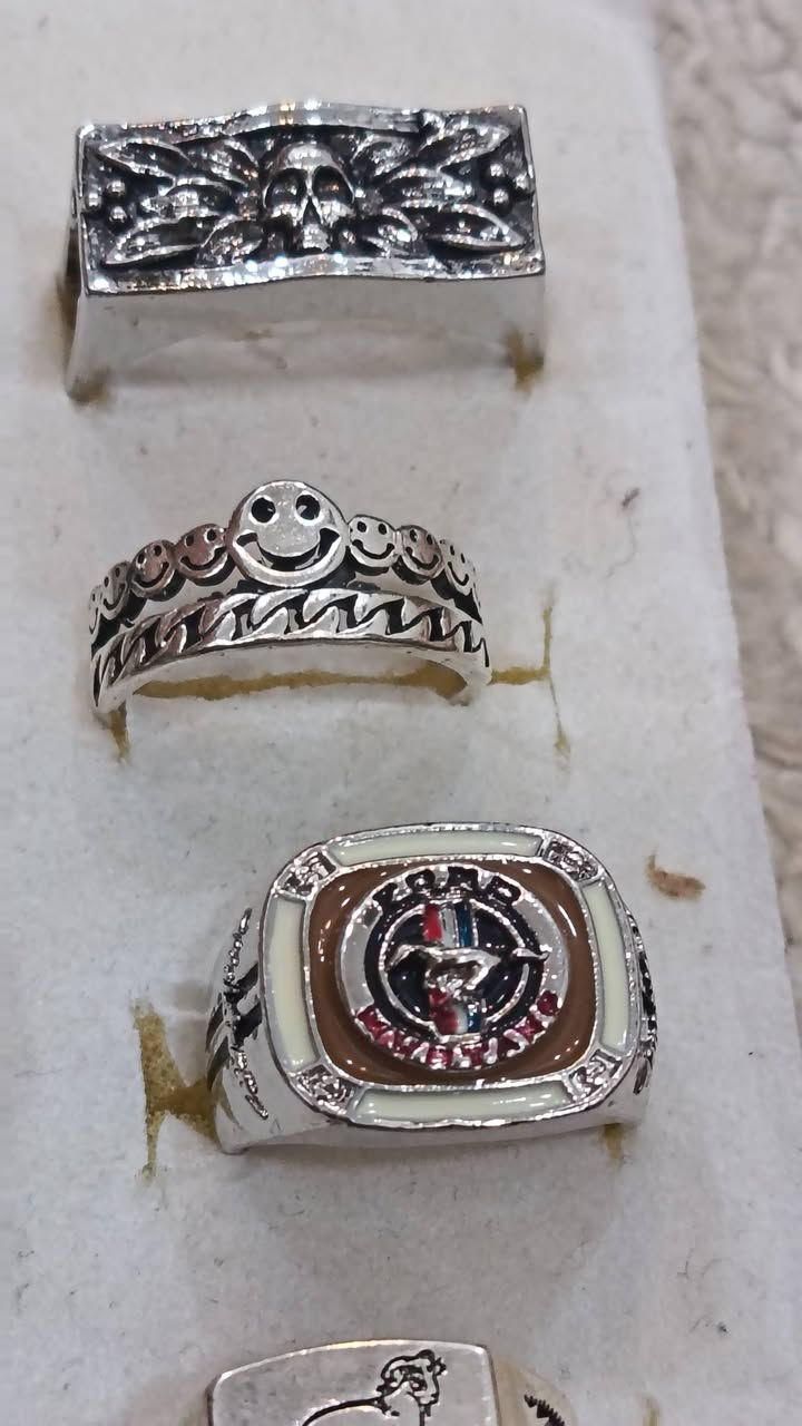 محابس رجالي مختومات ٩٢٥ عددهن  ١٢ قطعه  وياهن قطعه صليب هديه مختوم أيضآ ب ١٠ آلاف كلهن


**إذا كنت صاحب هذا الإعلان وتريد حذفه لأي سبب، رجاءا أرسل رسالة إلى الدعم الفني**