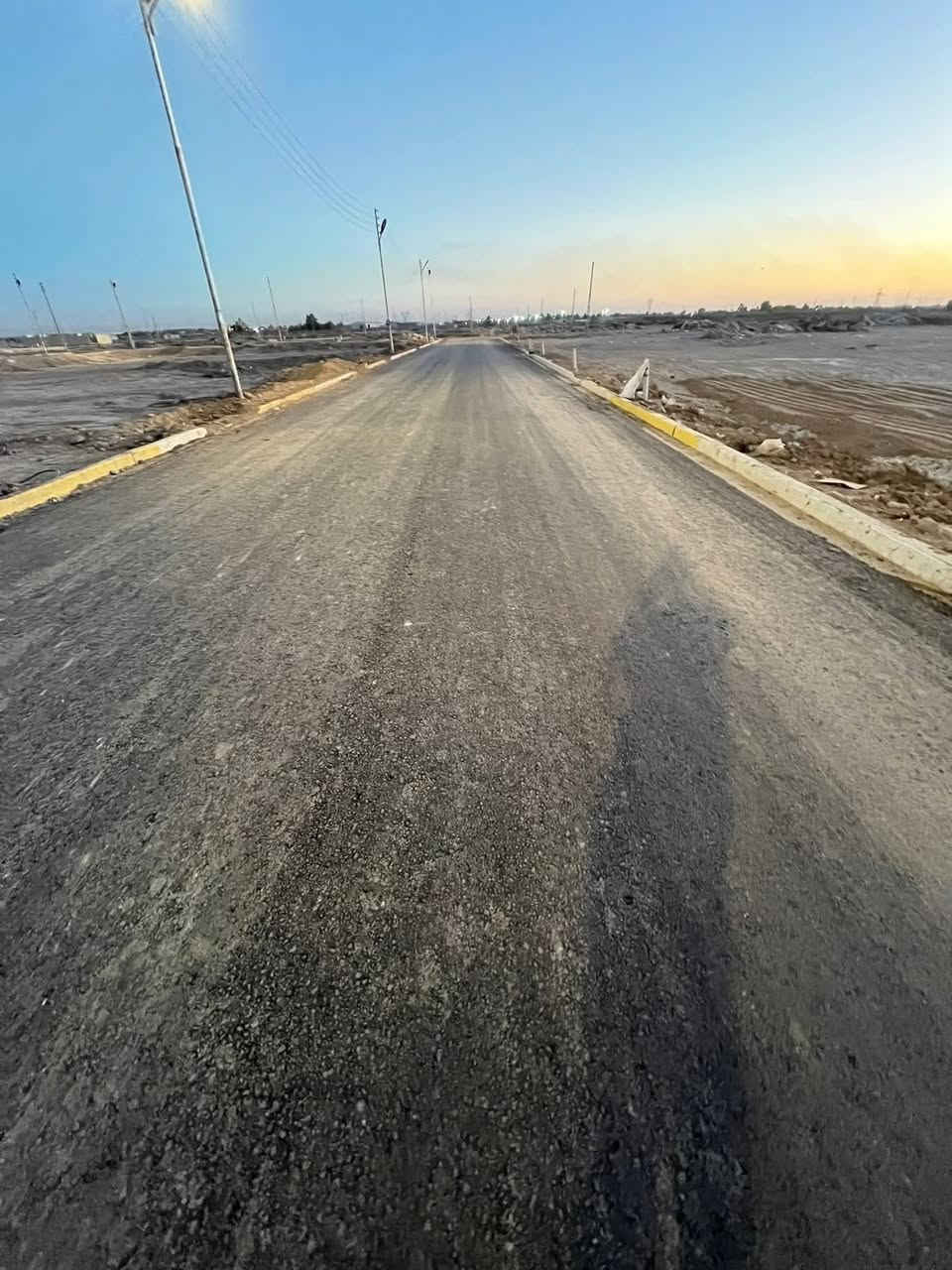 السلام  عليكم قطعه ارض زراعي سند 25 مساحه 200متر اول شارع بالزراعي جهةاليمين (بداية منطقة الزراعي) عله شارع تبليط عرض10متر مع كافه الخدمات مي ومجاري وكهرباء وطني وانترنت ضوئي ومولد سحب مع صونده مي داخل القطعه  قرب الشارع العام مدفونه +سبيس+حدل عنوان القطعه بوب الشام خلف هزه مرور الحسينيه  للاستفسار علا هاذه الرقم***********
