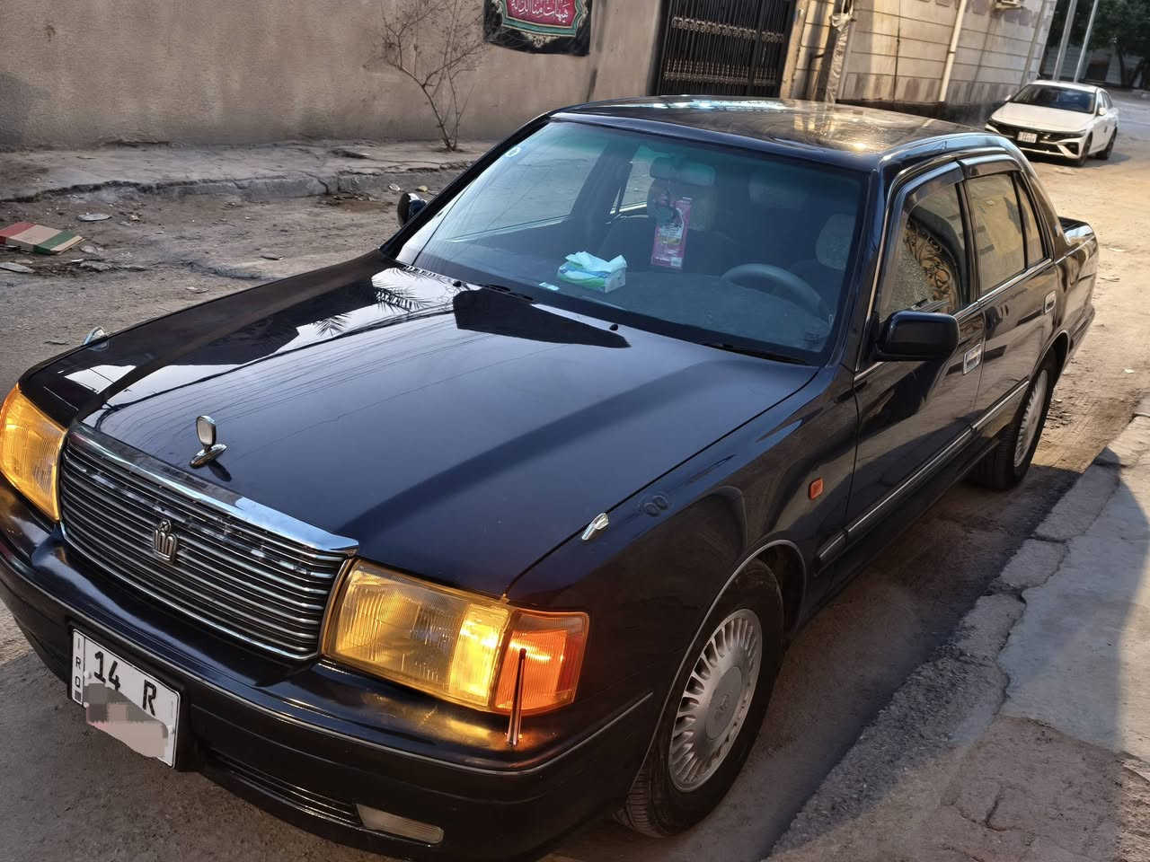 السلام عليكم....... 
سيارة راس الثور تكم 
اللون:نيلي
المحرك: 3000vvt
موديل:1999
السنوية تنتهي 2028
رقم السيارة بصرة

 الابواب سنتر لوك
السيارة بلاد 
مكفولة من الكص والنقل جثه والضربه القويه
السيارة بأسمي تحويل ثاني يوم
السعر:110

الرقم:***********
***********
