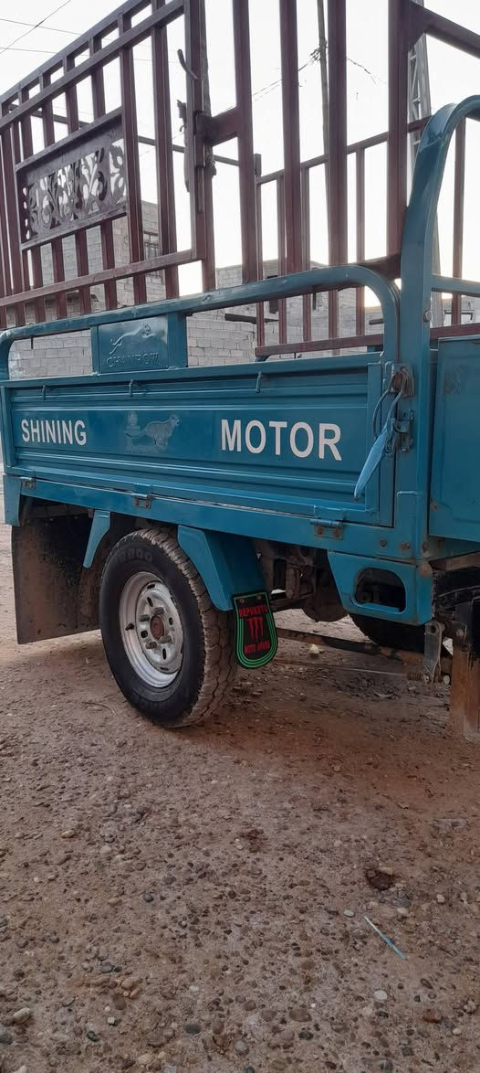 سلام عليكم يوجد ستوته للبيع موديل ٢١ نظيفه مرقمه السعر ٣٠٠٠ وبيها مجال هاذا رقمي ***********
