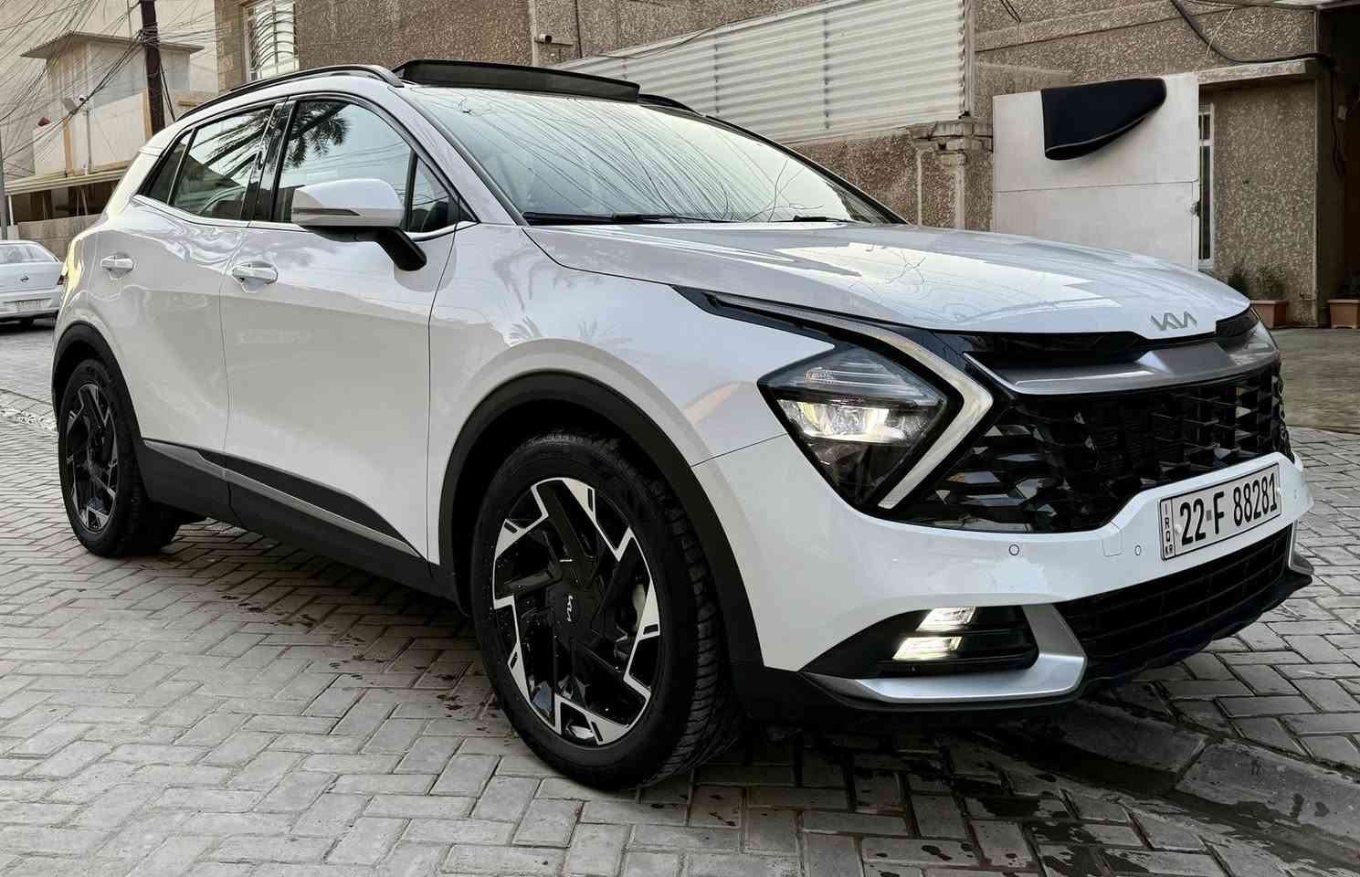 السلام عليكم كيا سبورتج 2023 خليجي مكفولة فول مواصفات 1/1 بانوراما كشنات جلد تدفئة وتبريد كشنات رادار جانبي حساس امامي خلفي شاشة كبيرة كامرا دشبول ديجتال رقم اربيل بسمي مكانها بغداد سعرها 228 ورقة ***********
