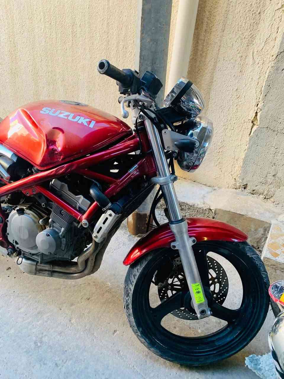 يابه ال مو شراي لا يجي يتفيك او يكول اني اريد او هوه ربع دينار ماكو اب جيبو جكسر او ساسوكي دراجه عل بلادي اي قطعه مبدلل بيه اي شي عليه شلعه او معدل يشك ال كاع او نشاط معدل 160 هاذا حدي طلعت بيه يجوز انته طلع اكثر دراجه قفل بدون معامله السعر مليون250 بي مجال تحياتي لل جميع ***********
