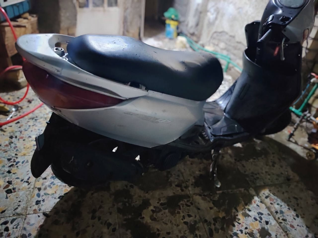 سلام عليكم بريز DH  دراجه شلعه ومعدل مجفتهة مره وحده  دراجه مابيهة نقص 380وبي مجال
شعب شارع الصحة ***********
