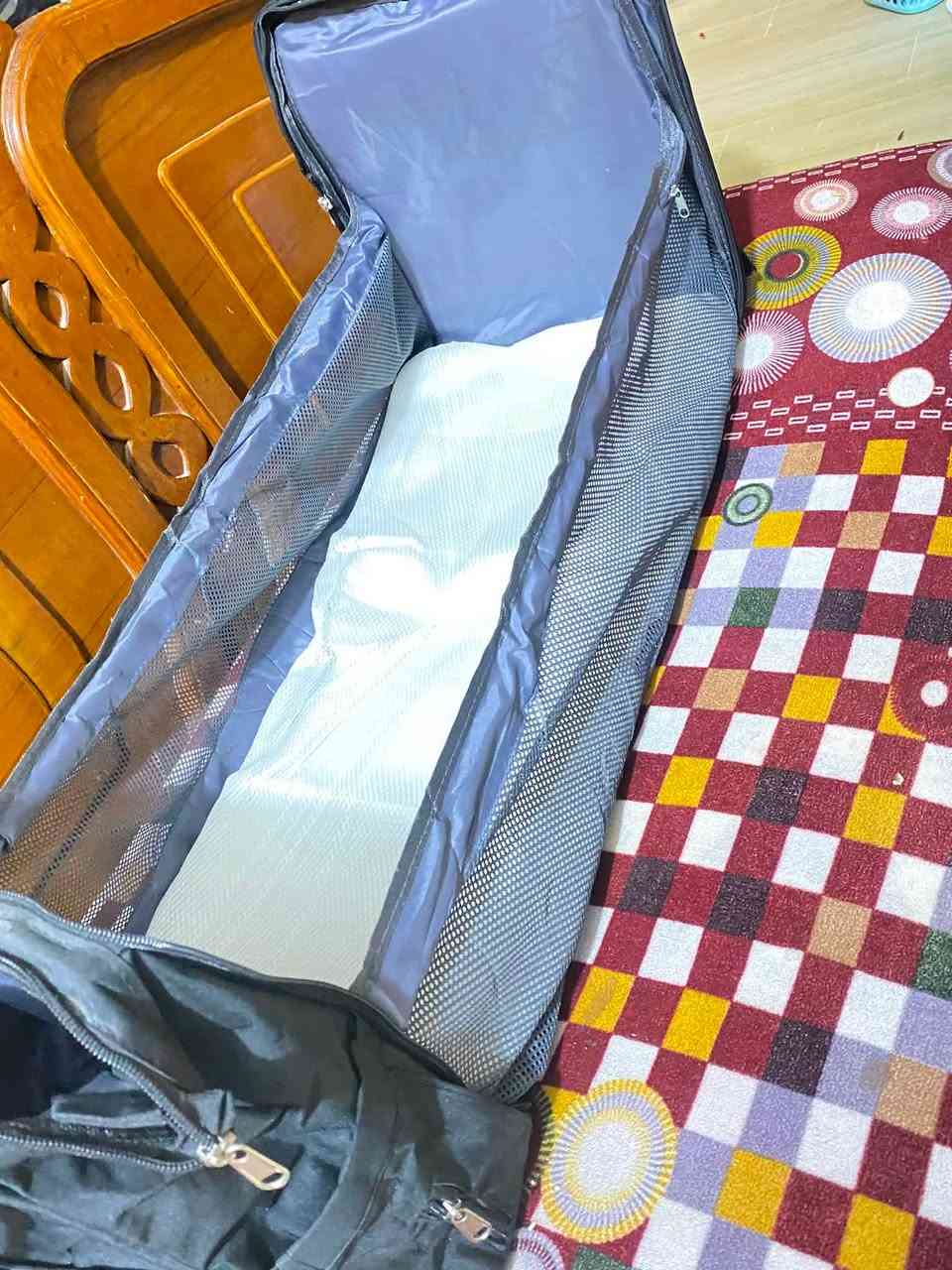 جنطه مع سرير  للطفل للبيع ما مستعمله جبته وابني ما نام بيه للبيع ماخذته صرر شهر سعر   ماخذته ب20 اريدة ب15 الشراي يجي خاص او يعلق


**إذا كنت صاحب هذا الإعلان وتريد حذفه لأي سبب، رجاءا أرسل رسالة إلى الدعم الفني**