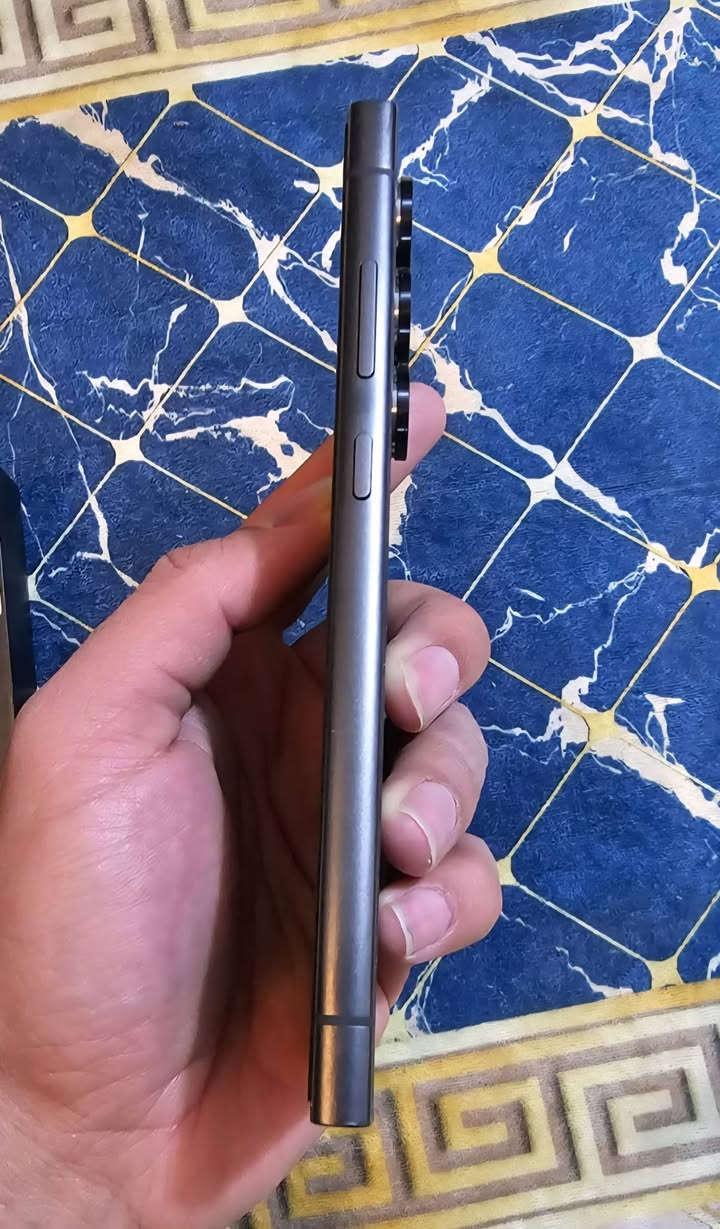 سلام عليكم اس ٢٤ الترا شرق اوسط دبل سيمكارت ضمان عين الفهد لون اسود تيتانيوم ذاكرة ٢٥٦ بعده داخل الضمان استخدام ٤ اشهر فقط نظافه ١٠٠% السعر ٩٧٥ الف  وبي مجال رجاءآ شباب الي ميعجبه السعر اترك اثر طيب واعبر المنشور


**إذا كنت صاحب هذا الإعلان وتريد حذفه لأي سبب، رجاءا أرسل رسالة إلى الدعم الفني**