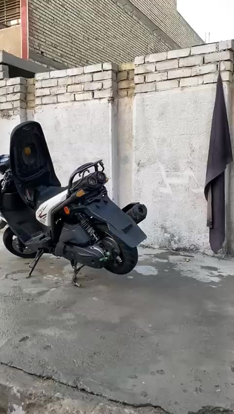 السلام عليكم سكنس جبلي للبيع دراجه صارله 5 اشهر نازله رمبه جديده كلش جيب وياك فيتر وافحص كفاله كفرات مكينه شلعه معدل كارتون دراجه سعر مليون و 150 الف وبيه مجال قليل مكانه جميله ثانيه قرب فلكة 83 ***********
