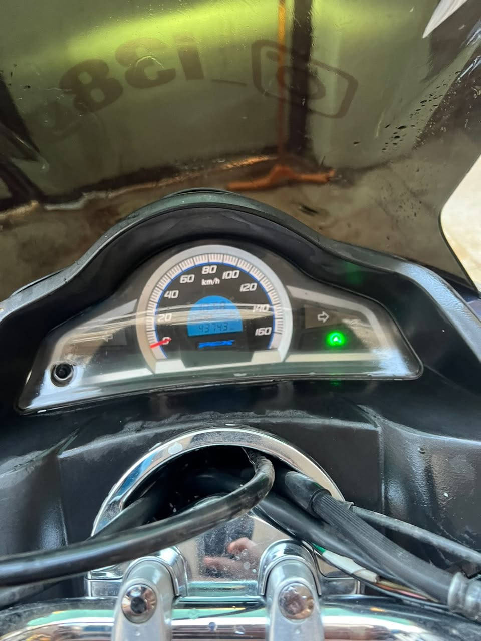 سلام عليكم pcx جيل الثاني الدراجه مكفوله وشوفت عينكم وناعمه ومرتبه شرط الكفاله عنوانه بغداد جديده ب17 وبيهه مجال ***********
