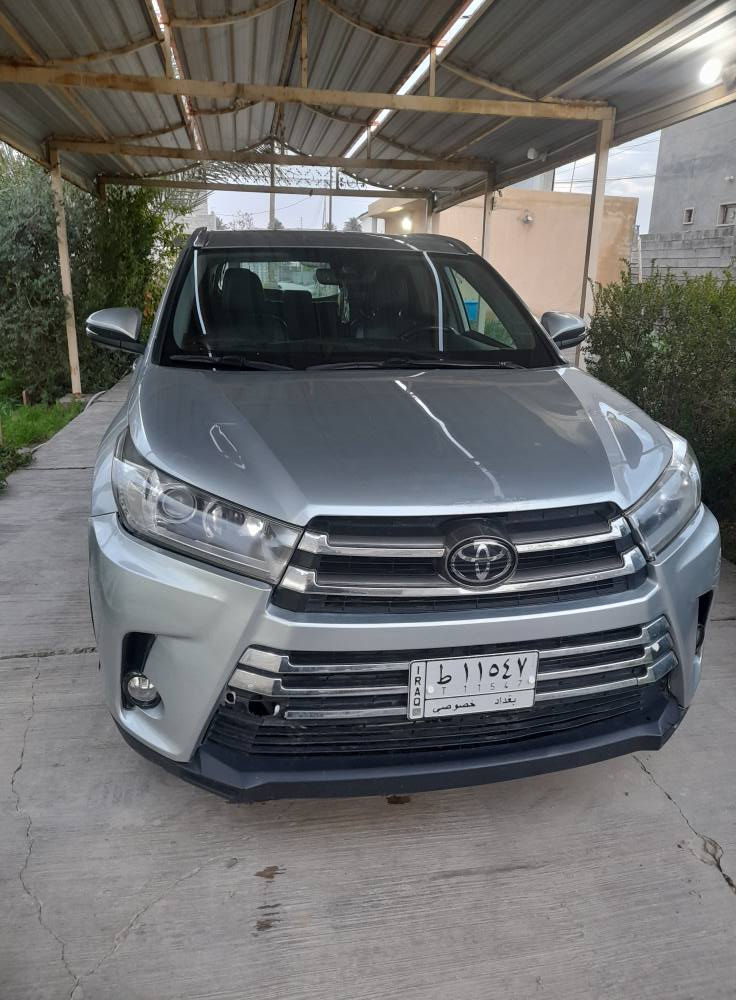 هايلندر ٢٠١٩ كلين امريكي السياره فول فتحه وجلد وتدفئه بالكشن وكراسي كهرباء وباب خلفي كهرباء لمتد سعرها ٢٥٠ دفترين ونص وبيها مجال رقم بغداد . مكانها العلم.
مكلف بالنشر

***********
