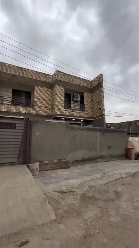 السلام عليكم  ...
بيت  للبيع قريه شنيتر  
طابو زارعي سند 25  
تفاصيل البيت :  حديقه 5×5 
4 غرف نوم  صحيات 3.  مناور 3 
مساحه  250 سند واقع حال 285  
الواجه 11 ونص  نزال 25  
للاستفسار الاتصال 
*********** 
***********
