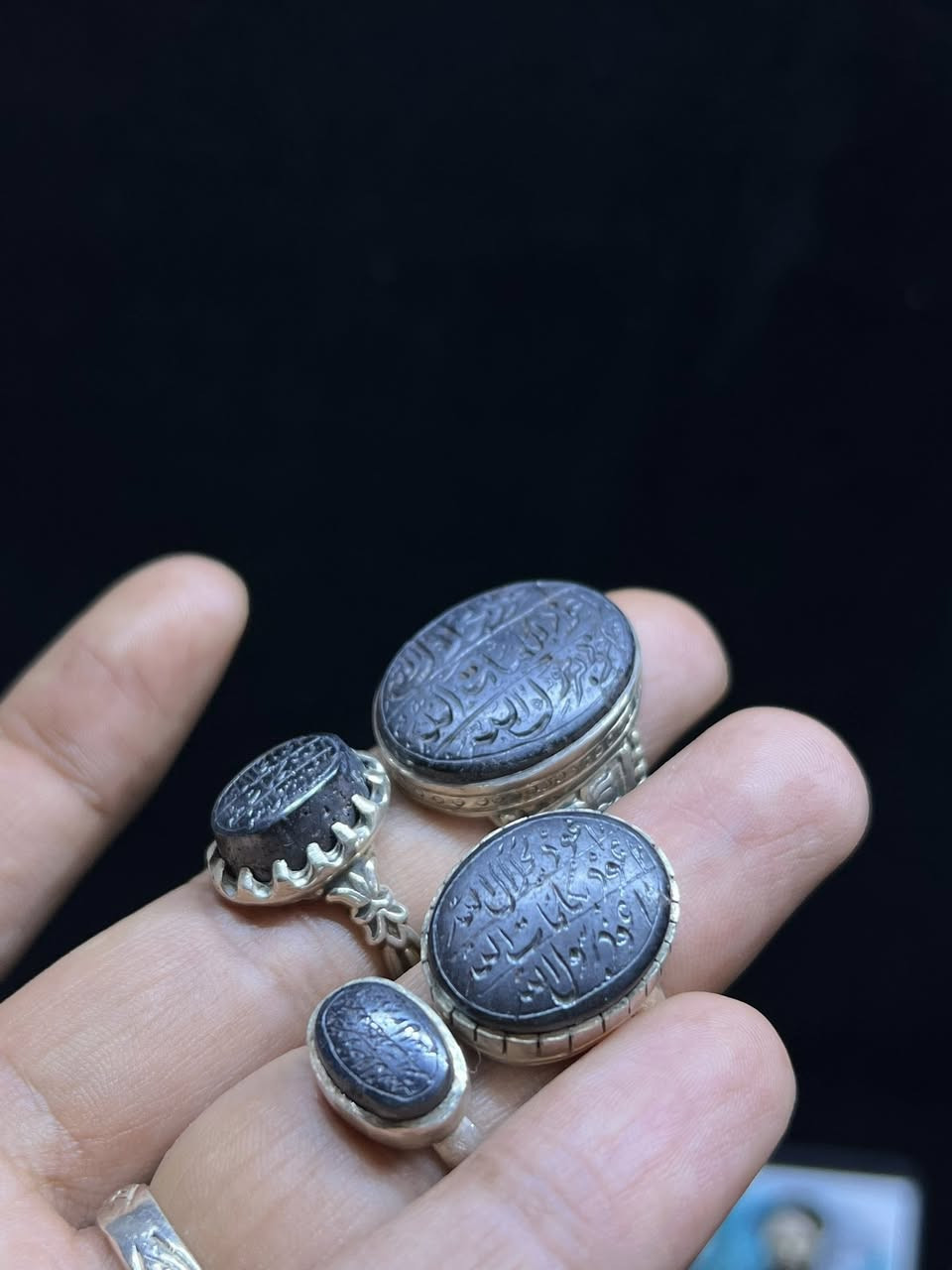 ً
حديد صيني مخطوط 27 رجب 

صياغة يدوية 

الشراي***********

المكان بغداد حي اور 

توصيل ماعندي
