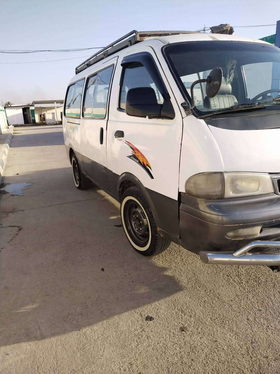 السلام عليكم بريج موديل 97 سياره جديده مقفوله كفاله عامه من ضربه ومنصبه ومن تبديل اربع شواذ كفاله جير محرك اكسنتاير حداديه كله جديد على وضع الشركه وصل خط وبحث مصفر سنويه 28 رقم بغداد مشروع وطني تحويل ثاني يوم  ماكينه 3000 مكان السياره بابل النيل الاستفسار سعر 58 وبيها مجال حق الجيه ***********
