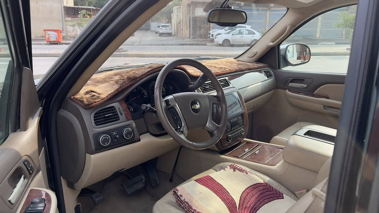 تاهو / Taho خليجي وحش الشارع للبيع 

مديل / 2009 

LTZ فول مواصفات للأخير 

السيارة بيها 3 قطع بارد وقطعه صبغ 

مكينه مفتوحه گير حدادية تبريد كهربائيات كله شغال مابيها نقص برغي 

رقم اربيل

عنوان السيارة البصرة  

السعر 215 

الرقم / ***********
