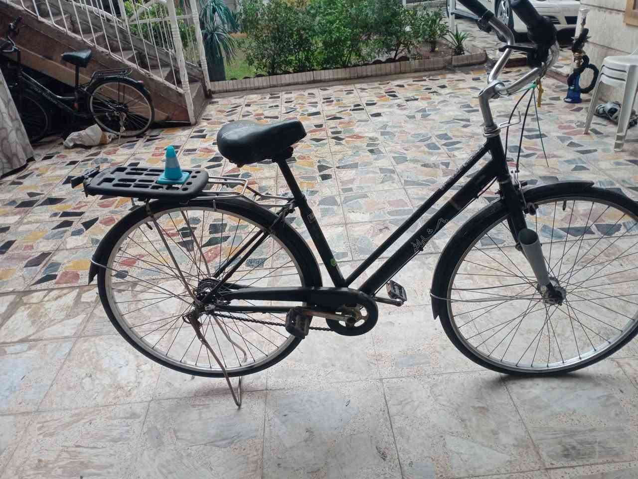 اسلام عليكم بايسكل للبيع نضيف بمعنه الكلمه 2015 حساس امامي خلفيابريكات شغاله ناقصه بريك خلفي حجم 27 بايسكل ابلادي كير دفنبوري قلاب كشم كاسحه أم الجرار كبوس ازرق فسفوره برجستون اكلاص شمسيه السعر 110 وبي مجال حك الحيه هوه والغراض130 بدون غراض110 مكان بغداد العامريه *********** بي واتساب
