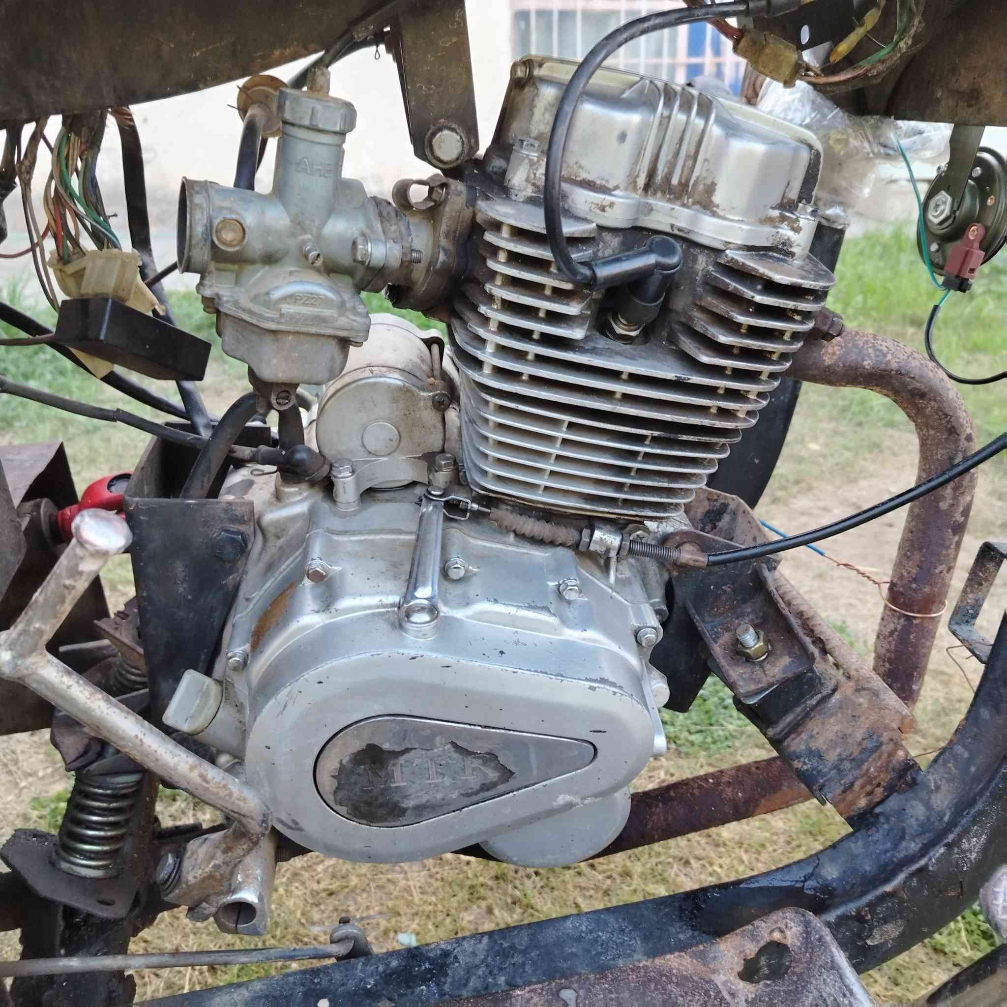 السلام عليكم ستوته البيع موديل 
2013بيها أوراق سعر 800الف بيها مجال الشراي ***********
