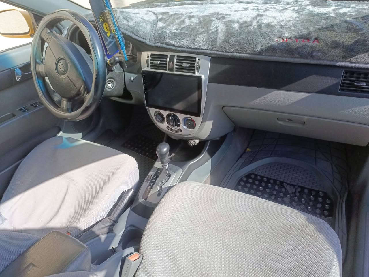 سلام وعليكم اوبترا موديل 2010 سياره جاهزه تخم تاير مكينه كير تبريد فول منظومه زنون رقم نگليزي  سياره ما بيهه نقص سعر 67وبيهه مجال قليل رقم ***********
