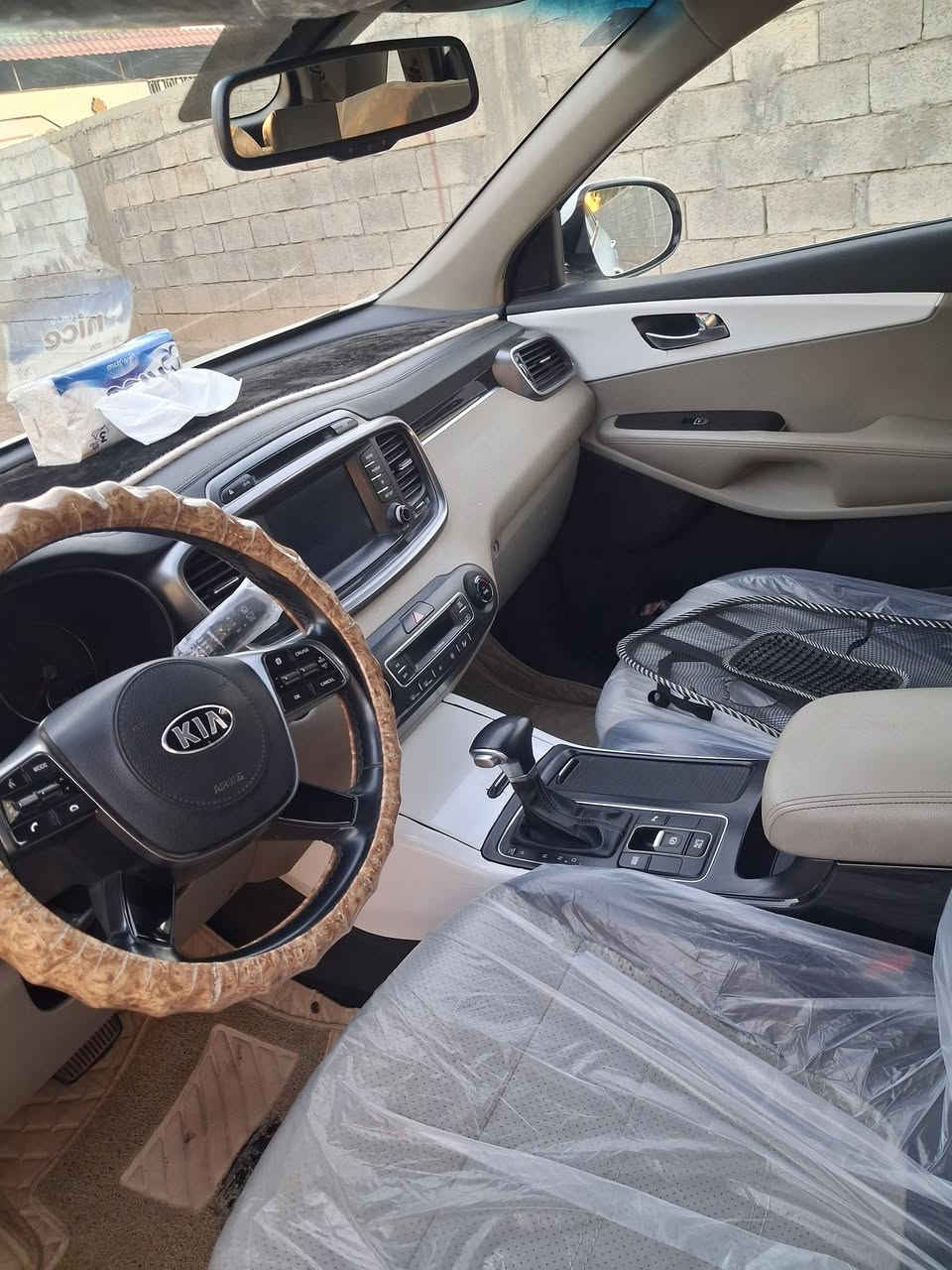 السلام عليكم
سورنتوا 2019 خليجية شكل ال2020 فول مواصفات عدا البانوراما 
مكفولة من الصبغ والفتح والتبديل عدى بارد موضح بصورة 
سته سلندر مكينه 3.5 مكفولة وكير مكفول
بصمة تشغيل بصمة ابواب 
7 راكب 
3 قطع تبريد 
5 كامرا دواره 
حساس امامي خلفي 
مري شفط اشاير ب المري 
شاشة جبيره كاربلاي 
فول تحكم ستيرن 
3 انظمة قيادة 
سايد بريك بصمة 
جنطة كهرباء 
كشنات جلد وكهرباء السايق والبصفة 
لايت زنون 6 عدسات لد امامي خلفي 
ويل كروم 
رقم بغداد الانكليزي الجديد تحويل ثاني يوم 
الاستفسار  ***********

السعر235$ بيه مجال
