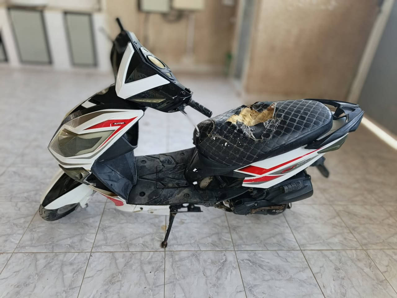 دراجة sym موديل 2020/2021 حجم 150cc سرعة الدراجة 140 دراجة مكينة مفتوحة دراجة عوزهة ملاحظات ترايش الجانبية ودوشم الكشن ودكمة لايت دراجة شغل واطلع
سعرهة 300 الف وبيهة مجال
مكاني واسط الخاچية 
***********
