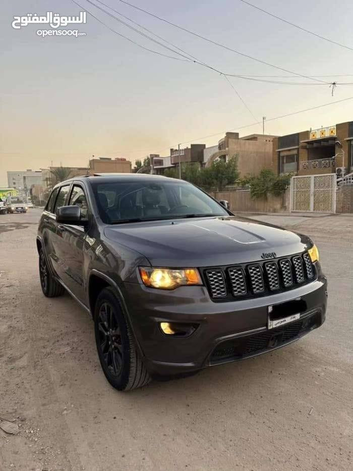 سياره جيب بلاك توب 2020
سياره حادث مبين بل صور سياره صبغ حزام 

محرك 6v 
3600

سياره موصفات 
اوتو بارك 
كشنات اماميه تحكم كهرباء تدفئه وكذالك الاستيرين تدفئه
نظام التوقف الذكي اذا احد وراك
اوتو بارك
نظام الاسبورت 
حساسات 360
كامره خلفيه 
بنراما نص 
صندوك كهرباء 
رادار امامي
وبعد هواي 

السياره ما تتفوت ونظيفه اي استفسار الرقم ***********
السعر 200 ورقه
