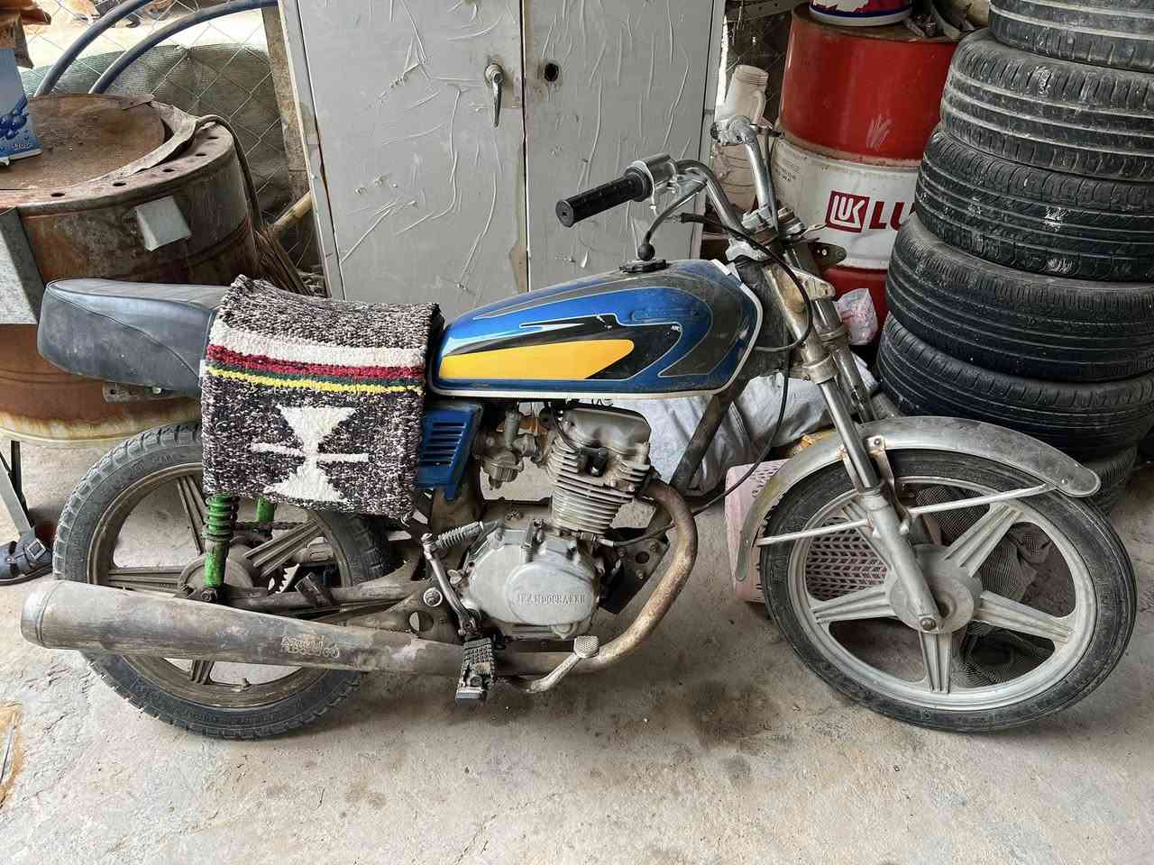 اربعه كير كلك مكفوله دراجه تخبل محرك اخرس لاتبخير ولا صوت  تركع هندر توديك وين ماتريد  دراجه حلوه  بيها تلحيضات كم شغله.السعر ١٧٥ مكاني حي الفارس ***********
